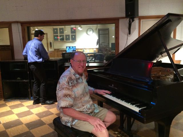 Bob at Elvis'e Piano at Studio B