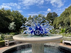 Chihuly sculpture