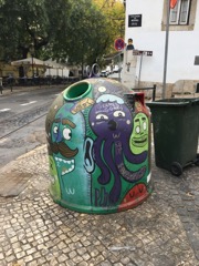 Grafitt on Trash Can