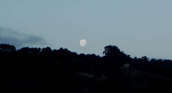 064 Moon rise