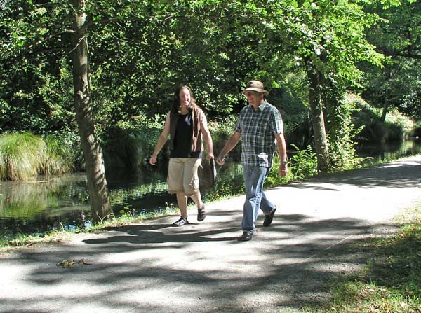 184 Dana and Dad (A)