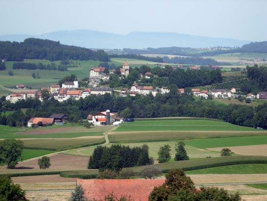 060 Swiss countryside