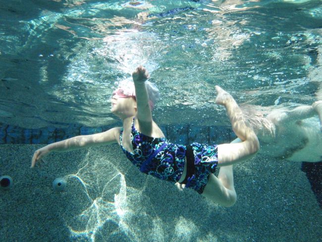 052 Little Swimmer
