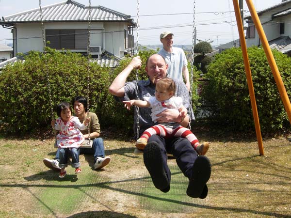 263 Poppie & Luca Swinging