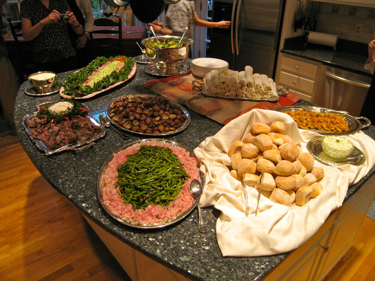 25-18 Dinner is served!